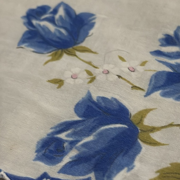 Vintage Cotton Scarf-Scalloped Edge-Floral-Blue/White-EUC - Picture 6 of 12
